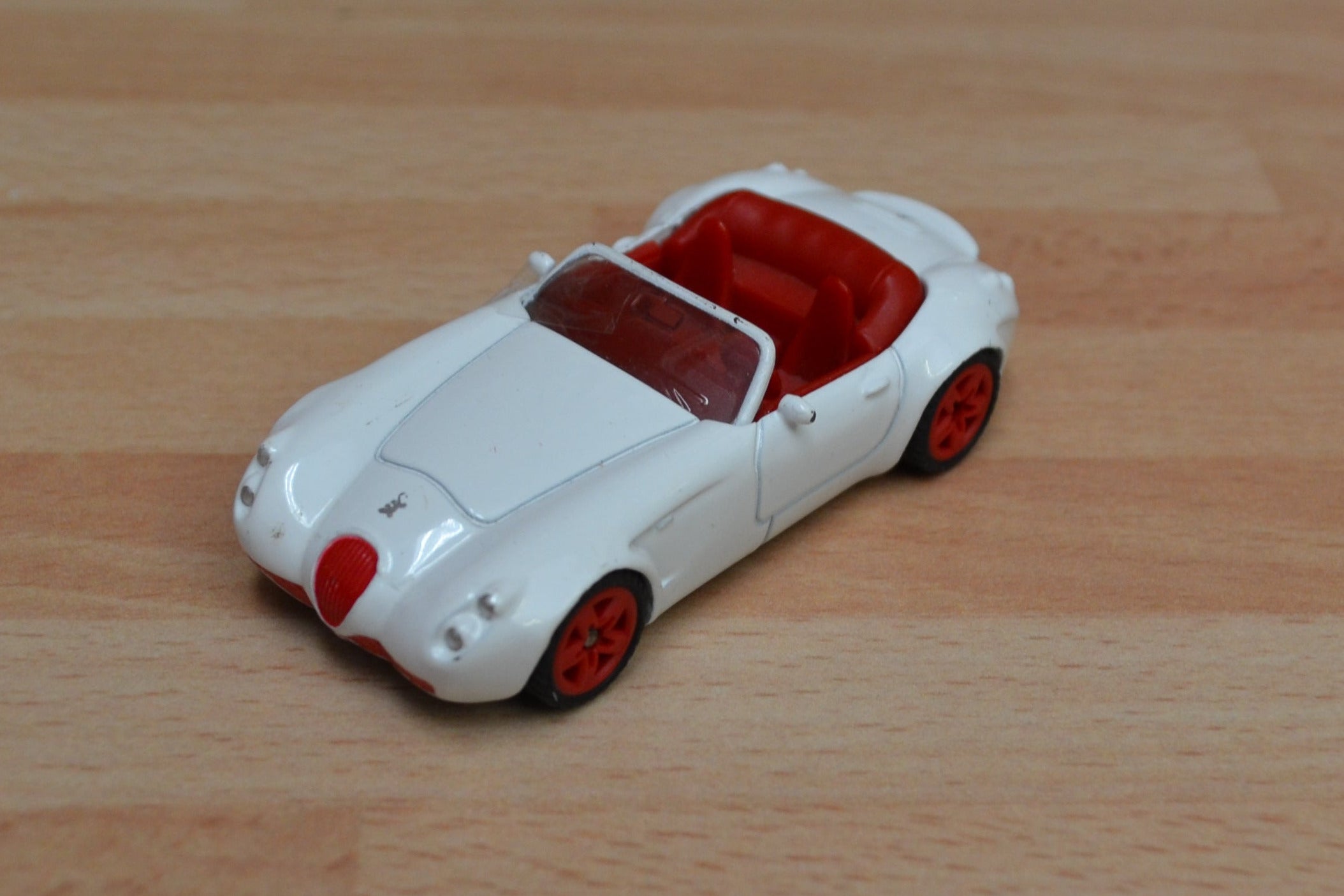 SIKU Wiesmann Roadster MF5 in Weiß – Sportwagen Modellauto Second Hand