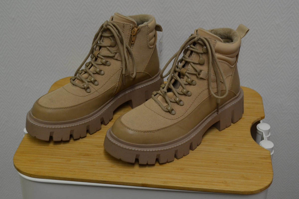 Cox Schnürboots Beige – Gr. 40 | Wie neu