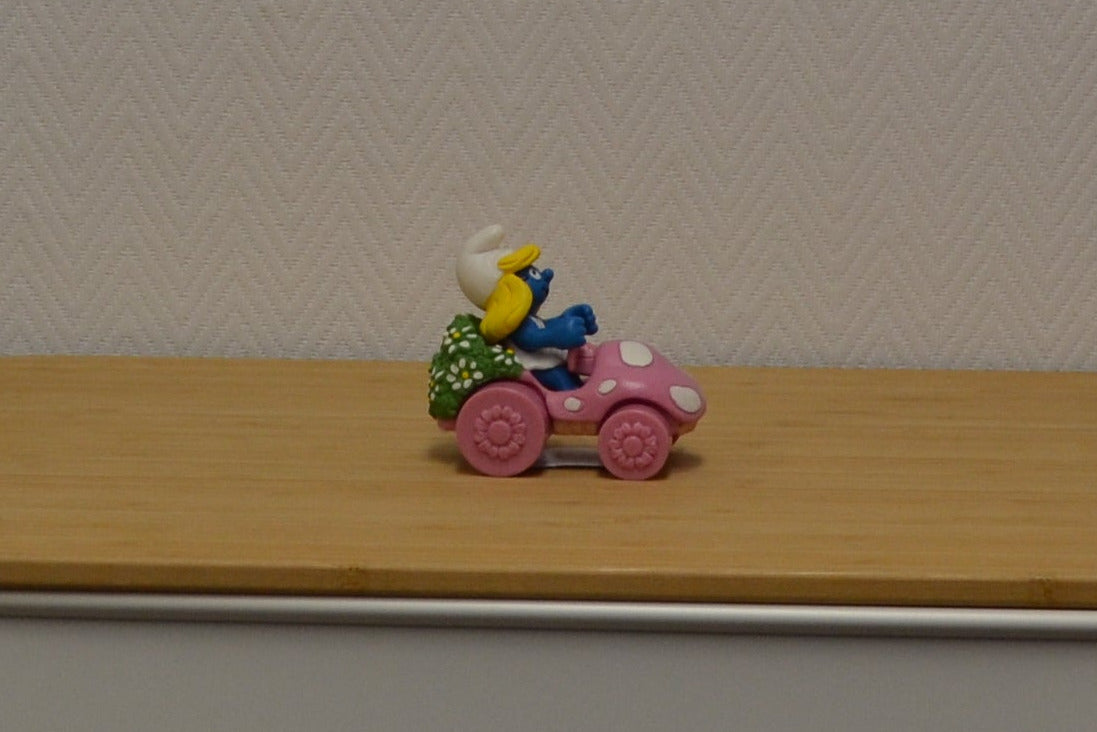 Schleich Schlumpfine im rosa Auto – Die Schlümpfe Sammelfigur mit Fahrzeug
